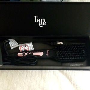 L'ange ceramic straightening brush